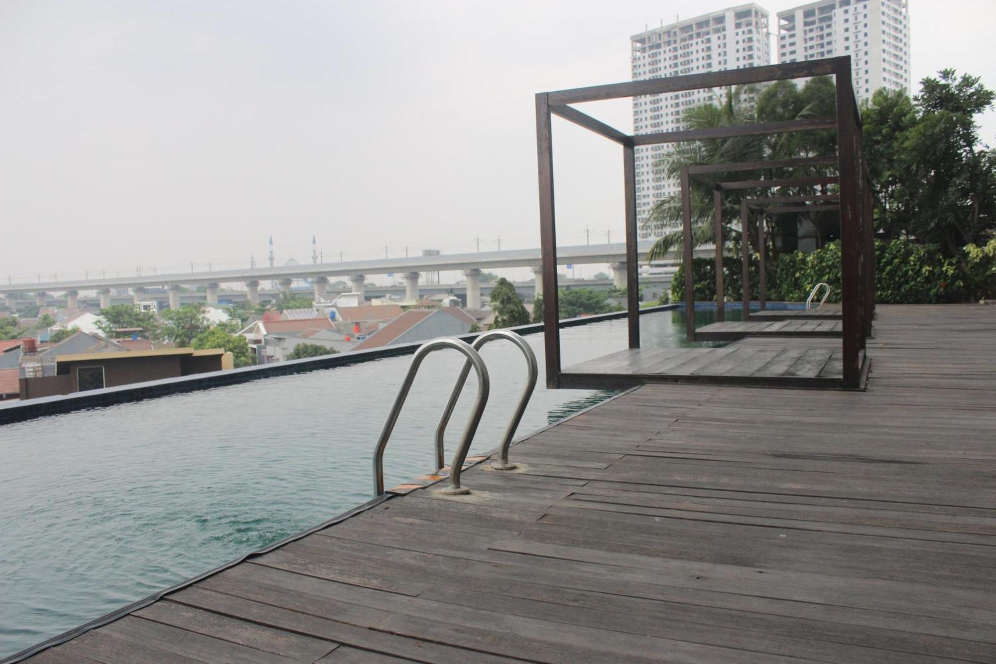Cozy Grand Kamala Lagoon By Pelita Property Bekasi Exterior foto